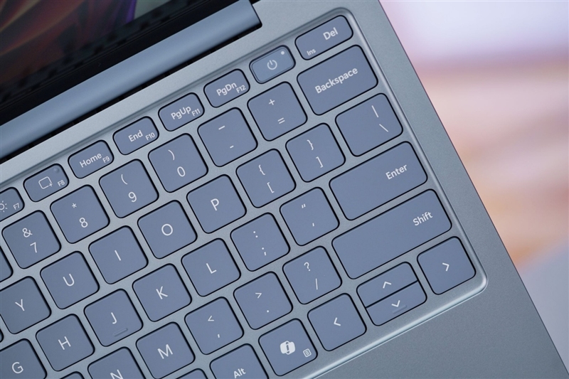 微软Surface Laptop，13英寸笔记本评测：骁龙X Plus性能可用 续航静音极为优秀