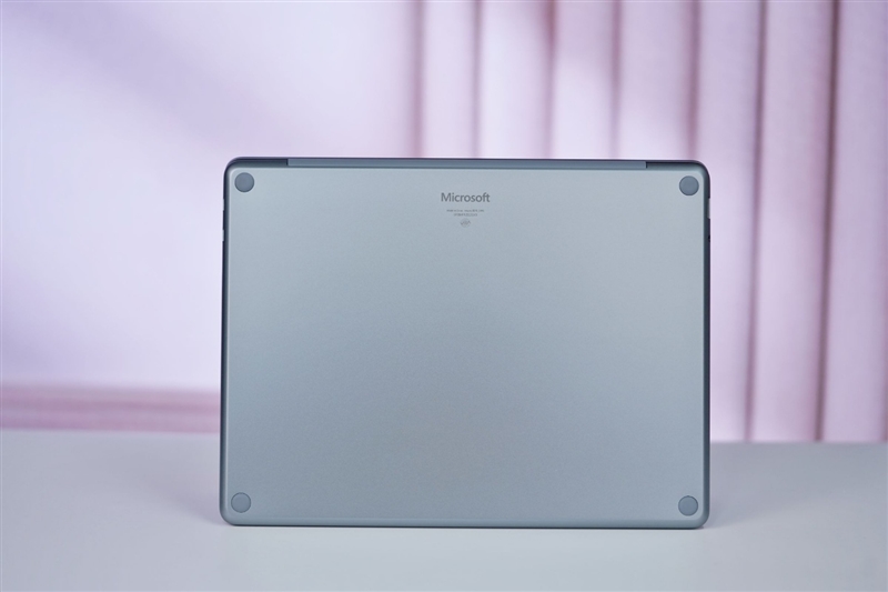 微软Surface Laptop，13英寸笔记本评测：骁龙X Plus性能可用 续航静音极为优秀