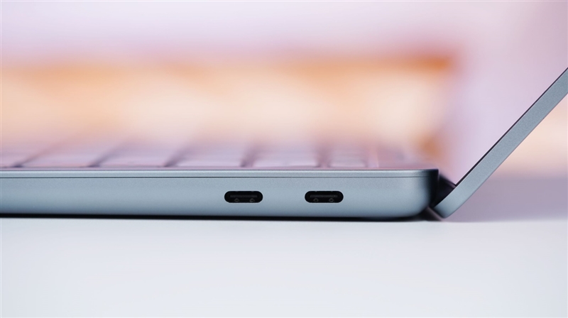 微软Surface Laptop，13英寸笔记本评测：骁龙X Plus性能可用 续航静音极为优秀