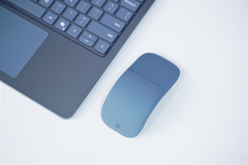 微软Surface Laptop，13英寸笔记本评测：骁龙X Plus性能可用 续航静音极为优秀