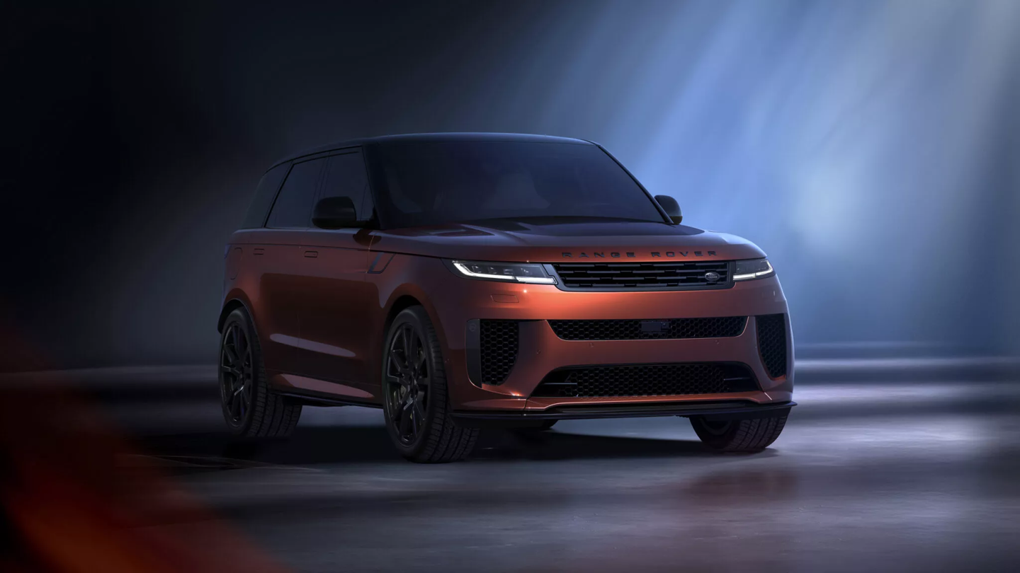路虎推出揽胜运动版 SV Carbon：碳纤维加持，整车成功瘦身 76kg