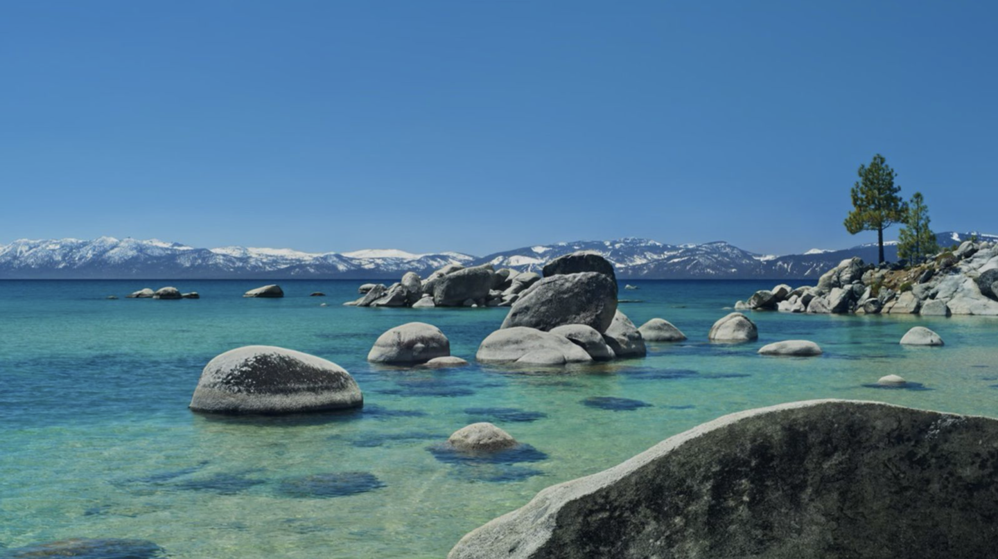 苹果 macOS Tahoe 悄悄引入 15 款全新航拍风景屏保，收录太浩湖 / 喜马拉雅山等地自然景观