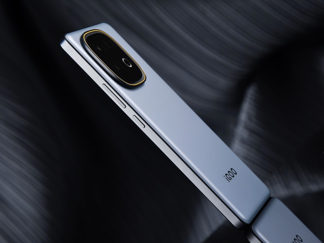 性能续航这次真的全拉满！iQOO Z10 Turbo+新机全面评测
