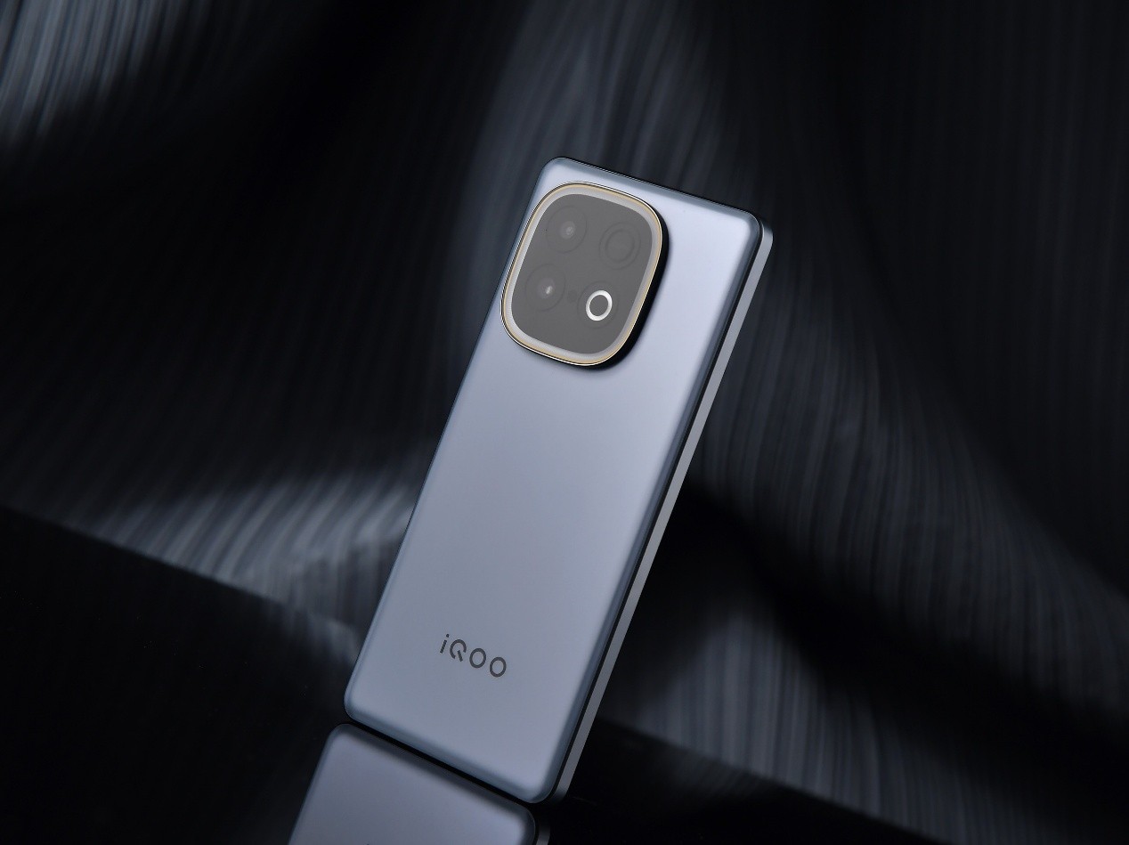 性能续航这次真的全拉满！iQOO Z10 Turbo+新机全面评测
