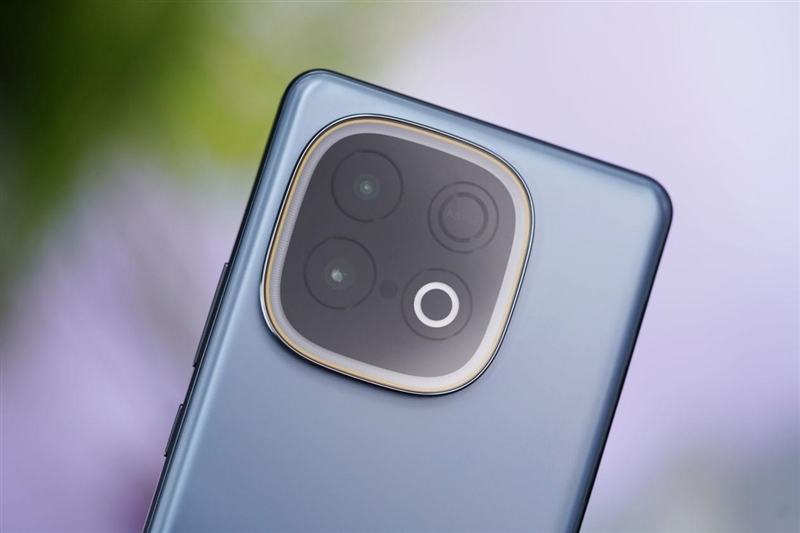 性能续航全到位！iQOO Z10 Turbo+评测：实现全天游戏自由的电竞新卷王