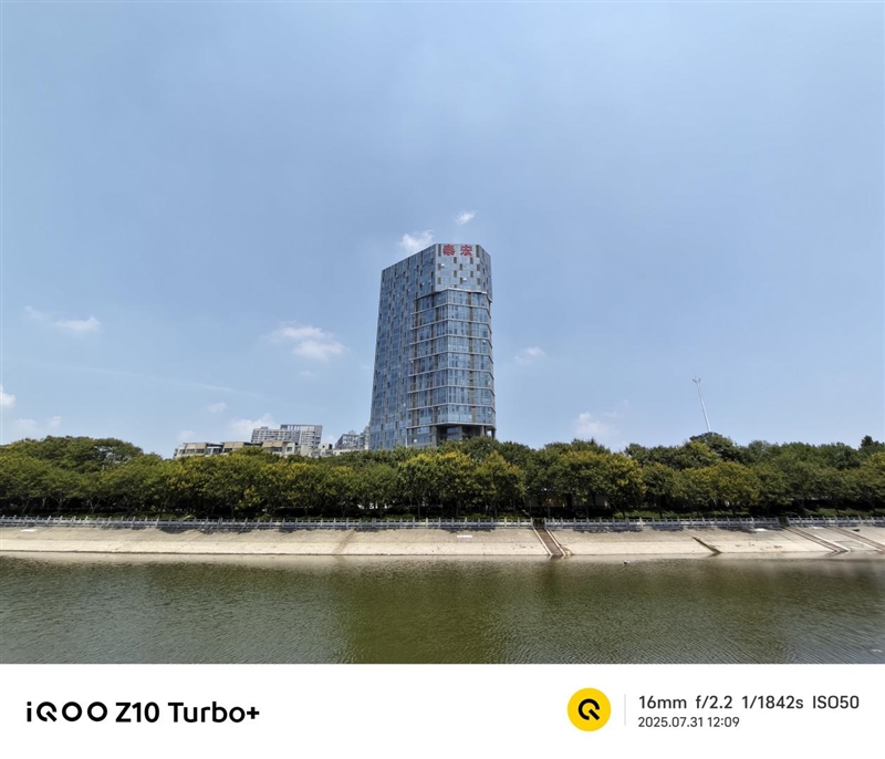 性能续航全到位！iQOO Z10 Turbo+评测：实现全天游戏自由的电竞新卷王