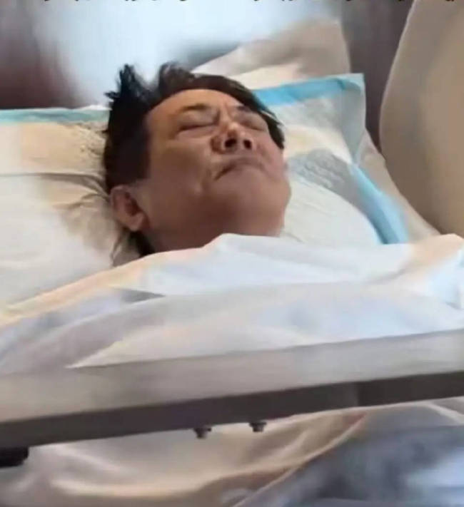 李连杰发布生病住院照片 称又经历一次无常的试炼