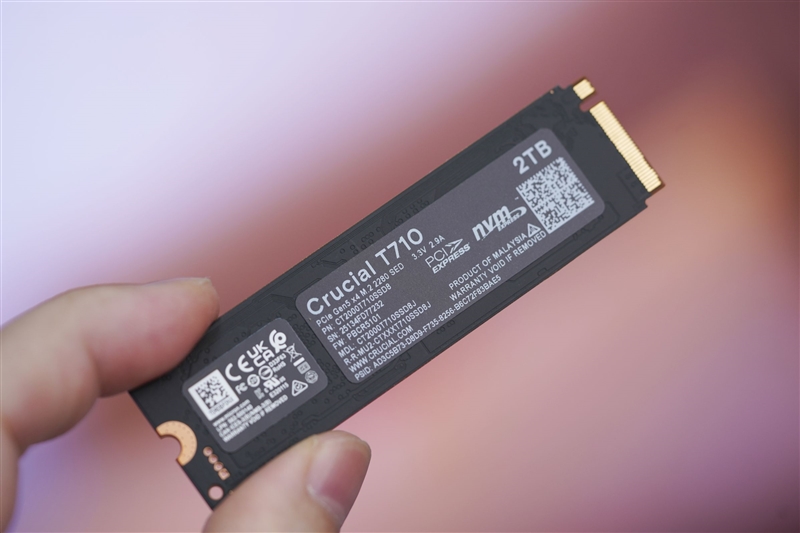 英睿达T710 2TB SSD评测：新一代性能旗舰 14.5G/s仅有57度