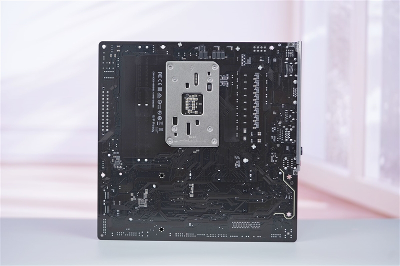 千元大厂主板！技嘉战鹰B850M FORCE WIFI6E评测：一键降低9ns内存延迟