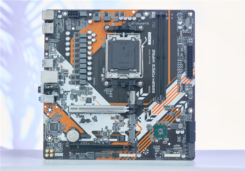 千元大厂主板！技嘉战鹰B850M FORCE WIFI6E评测：一键降低9ns内存延迟