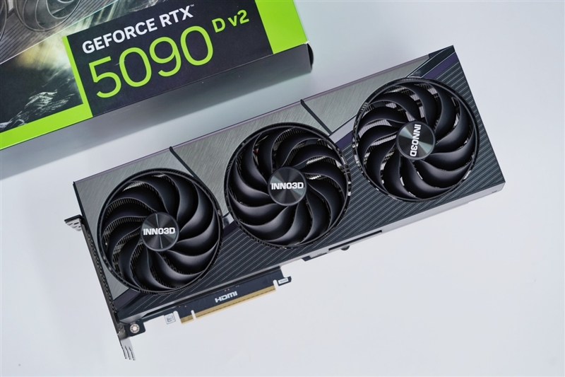 映众RTX 5090 D v2曜夜X3 24GB显卡评测：全新旗舰 575W功率释放依旧当今最强