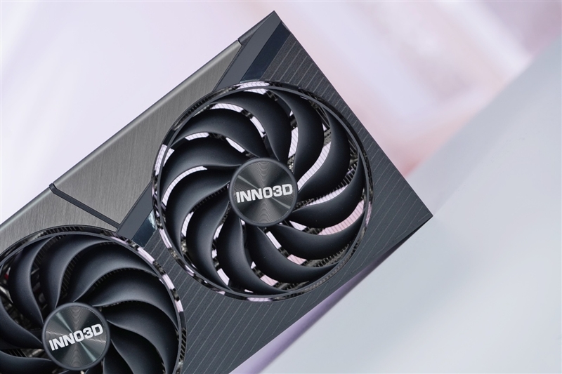 映众RTX 5090 D v2曜夜X3 24GB显卡评测：全新旗舰 575W功率释放依旧当今最强