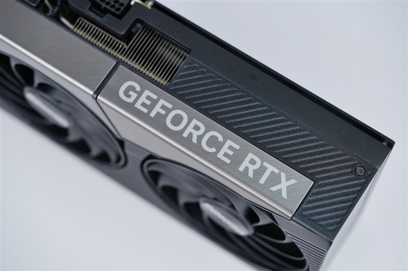 映众RTX 5090 D v2曜夜X3 24GB显卡评测：全新旗舰 575W功率释放依旧当今最强