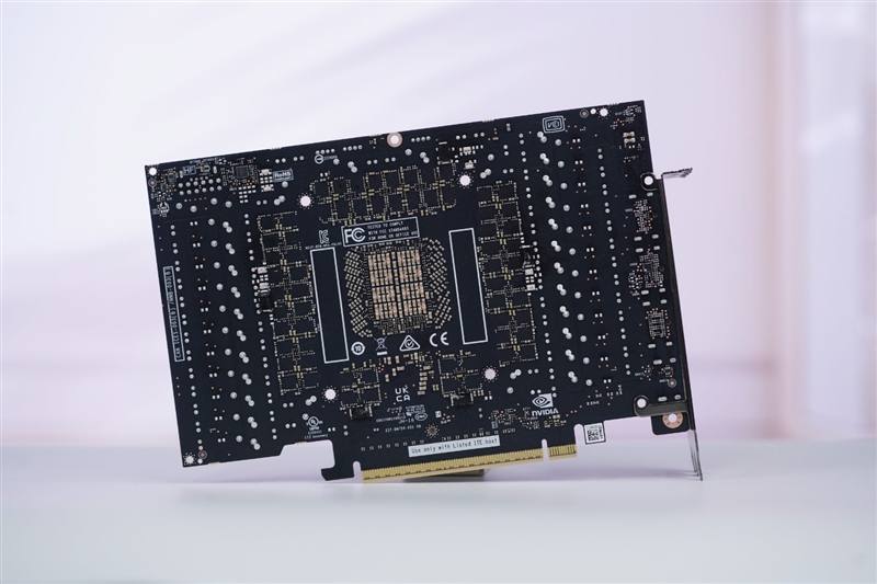映众RTX 5090 D v2曜夜X3 24GB显卡评测：全新旗舰 575W功率释放依旧当今最强