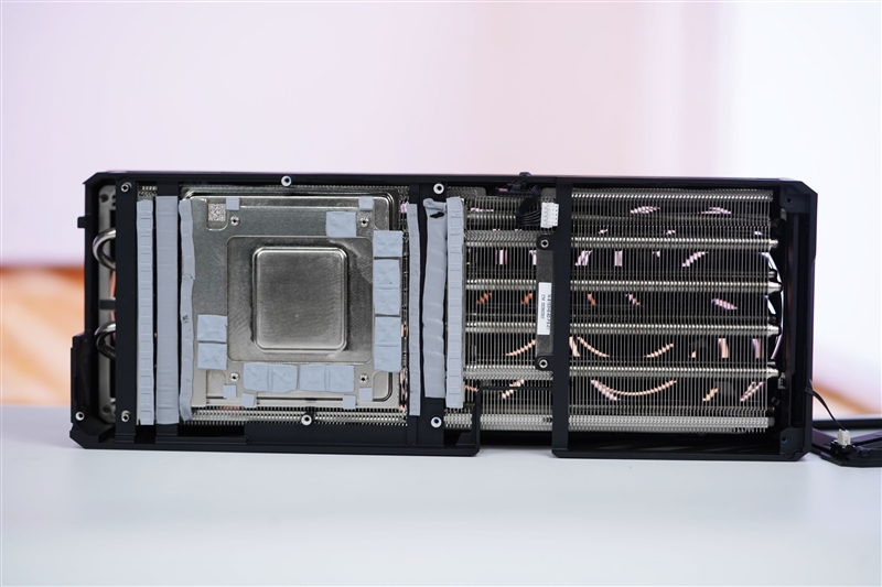 性价比甚至更强！七彩虹iGame RTX 5090 D v2 Vulcan OC 24GB首发评测：领先5080 50%