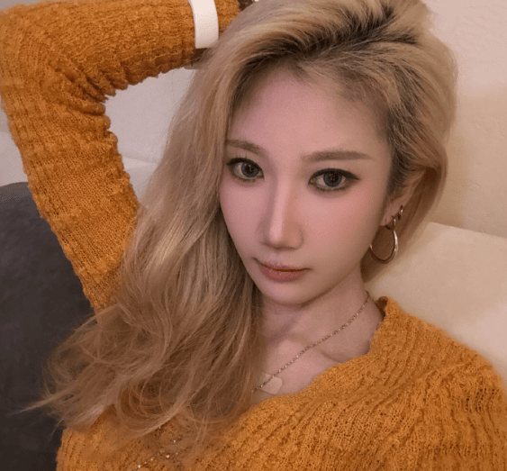 乃万发长文向粉丝倾诉委屈：不要拿喜欢道德绑架我