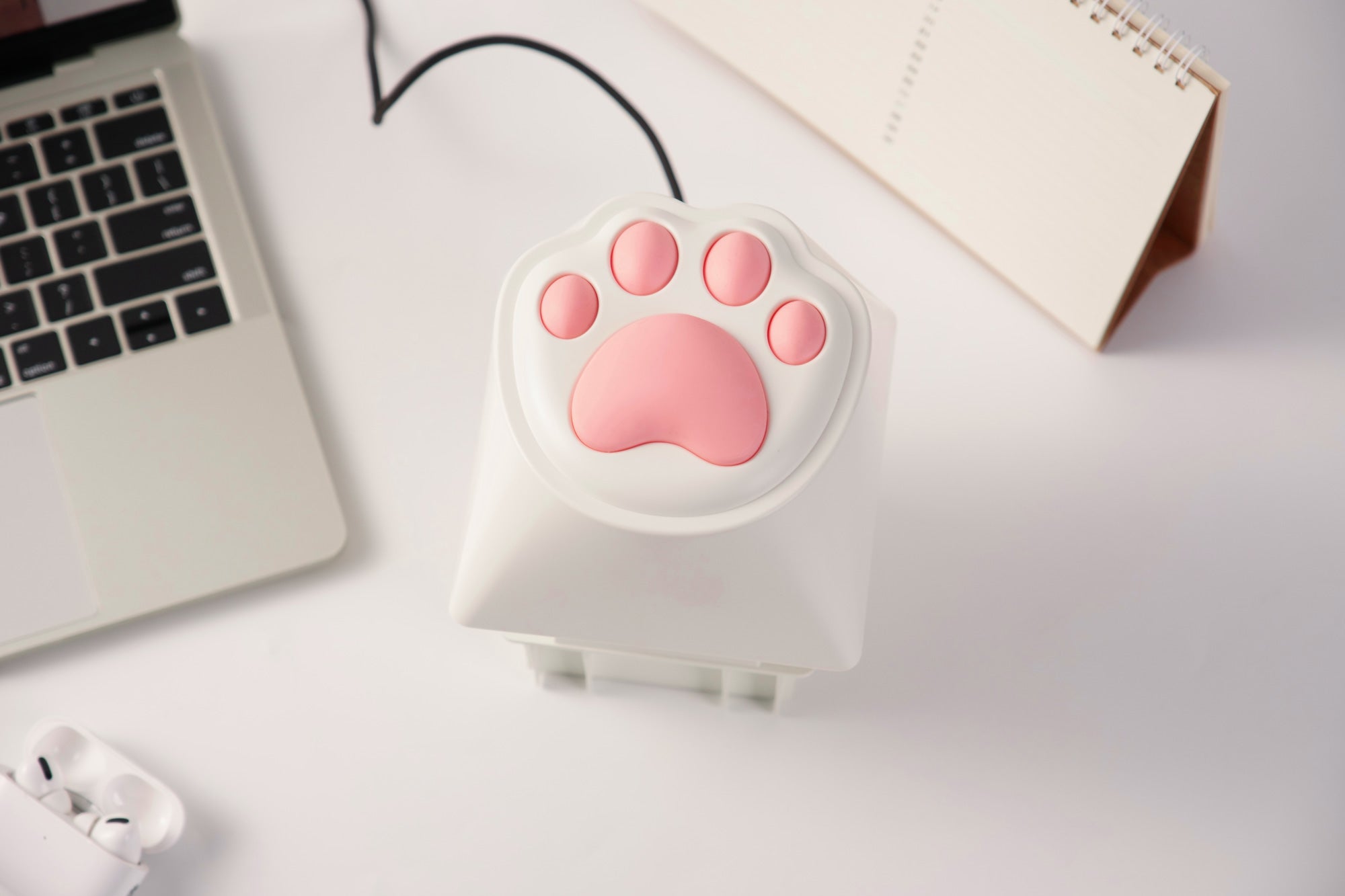 Keychron 渴创推出猫爪巨轴单键键盘，39.99 美元