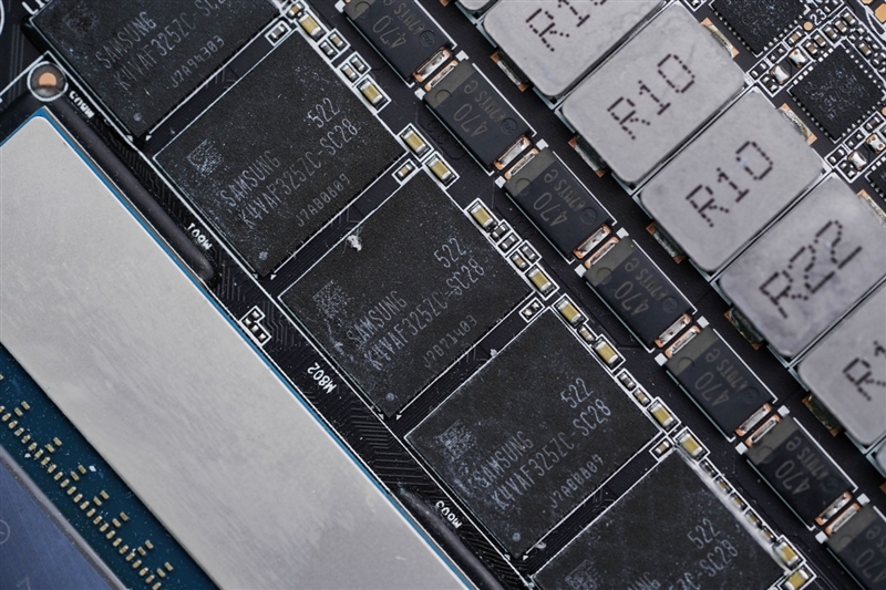 索泰RTX 5090 D v2 24GB SOLID OC显卡评测：性能依旧最强没有对手 顶级玩家的最佳选择