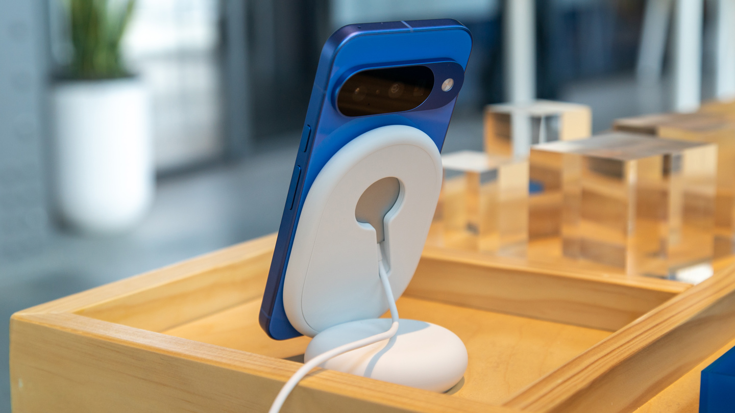 为何 Pixel 10 Pro XL 手机独享 25W 无线快充？谷歌回应：规避起火隐患、兑现 7 年更新承诺