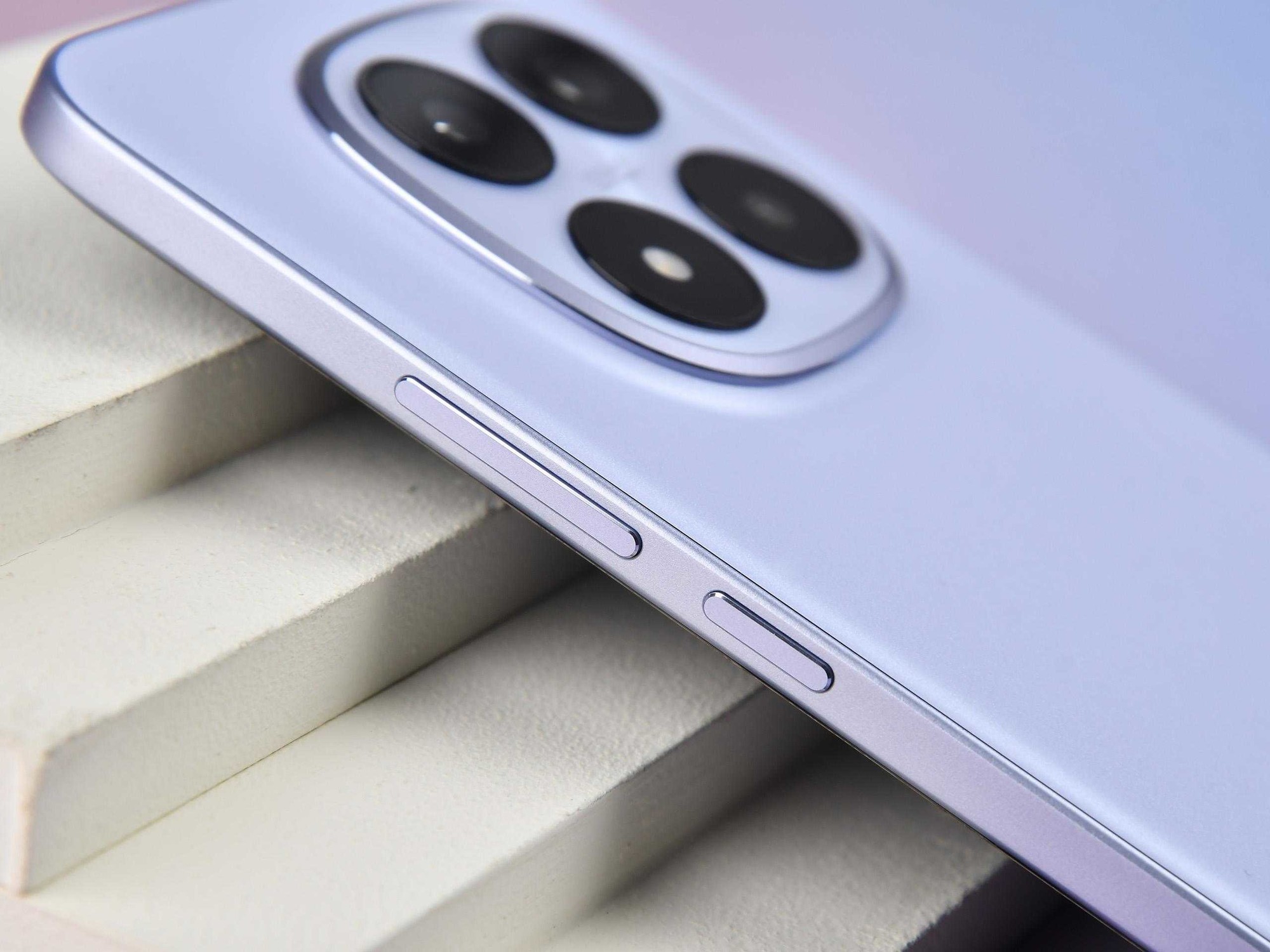REDMI Note 15 Pro+深度评测：全能硬核，耐用与体验的越级之作