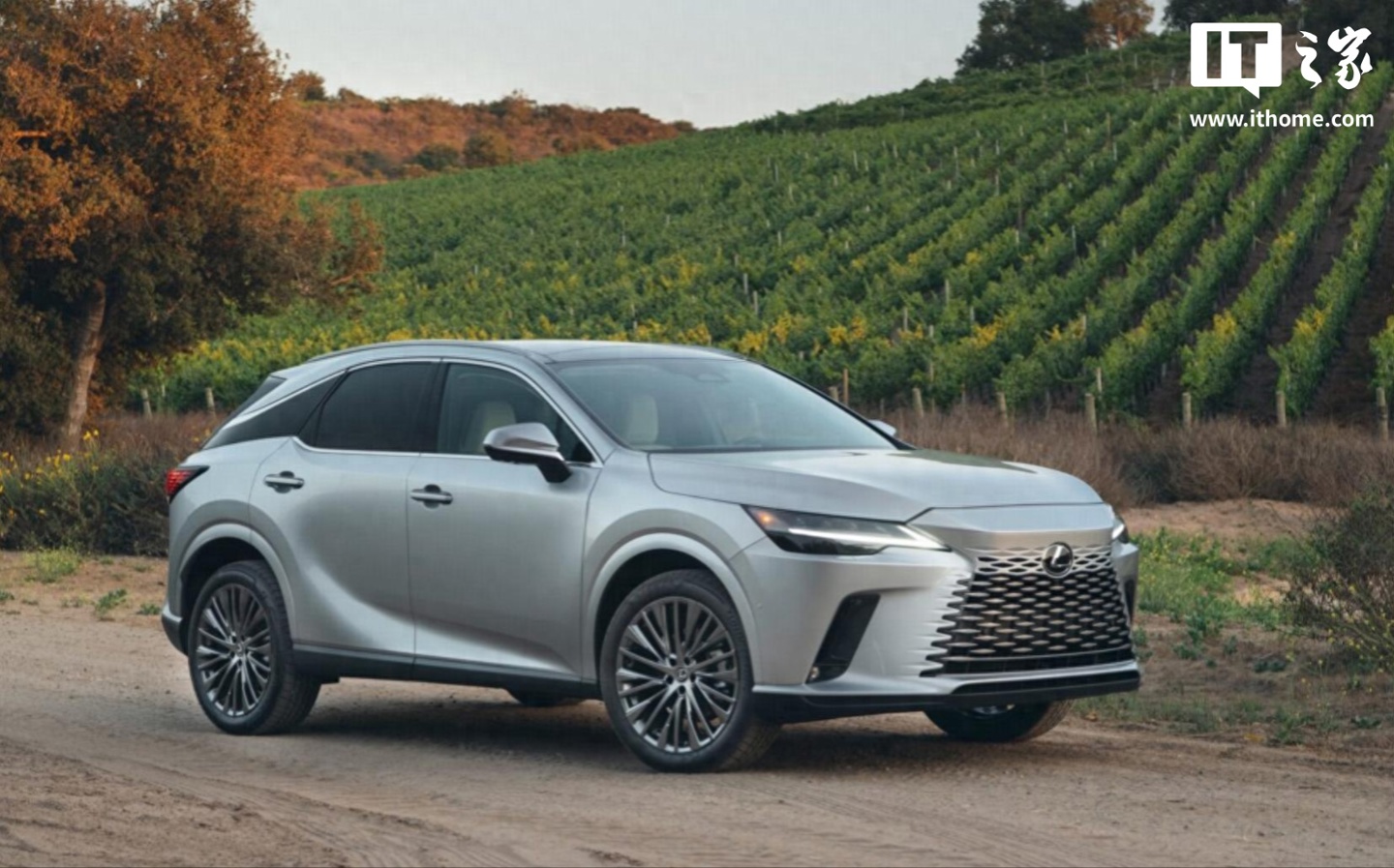 2026 款雷克萨斯 RX 中大型 SUV 海外发布，提供四种动力