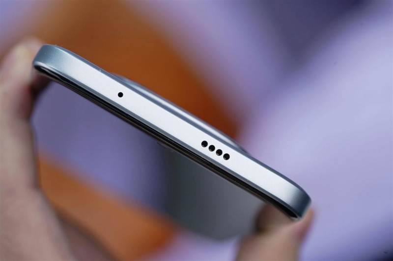 摔不烂、泡不坏！Redmi Note 15 Pro+评测：这才是真正的耐用实战之王