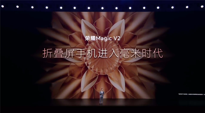 小折叠中的影像巅峰！荣耀Magic V Flip2评测：行业唯一2亿像素照亮你的颜值