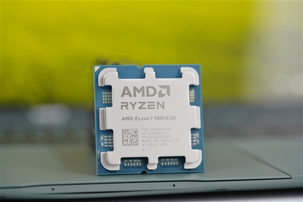 锐龙7 9800X3D网游、酷睿Ultra 9 285K对比：Intel搭配顶级8400MHz内存依然差距巨大