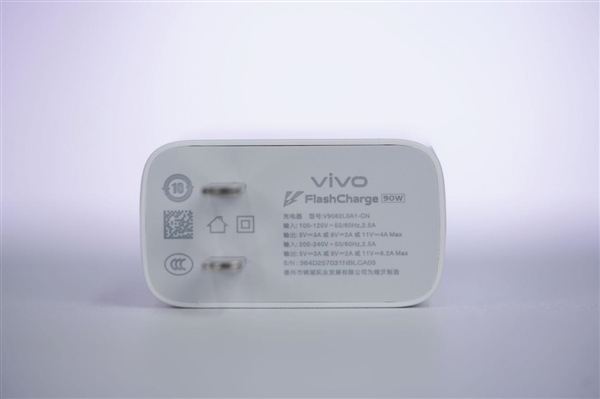 超强霸榜续航第一！ vivo Y500评测：无敌的续航王者