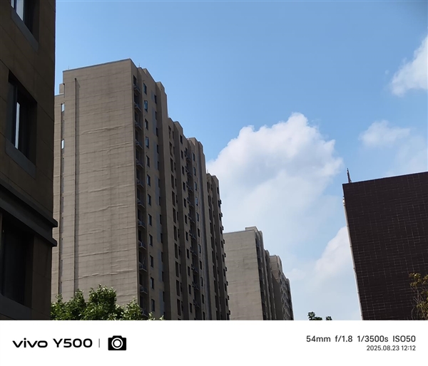超强霸榜续航第一！ vivo Y500评测：无敌的续航王者