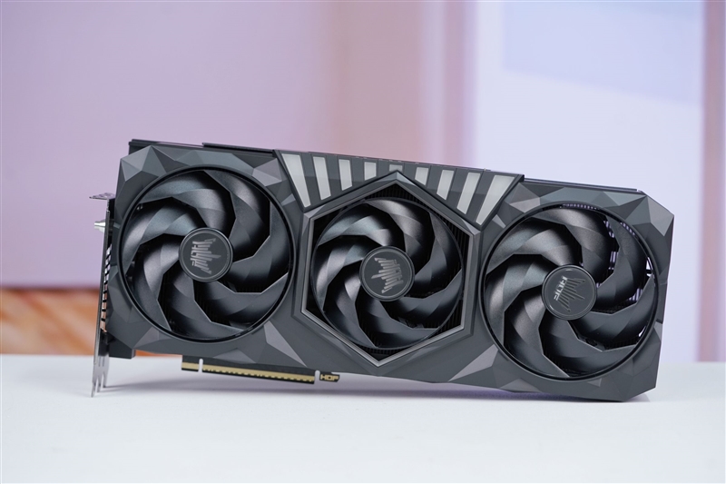 最强非公降临！影驰RTX 5070 Ti HOF OC LAB黑魂X显卡评测：供电、散热都是顶级