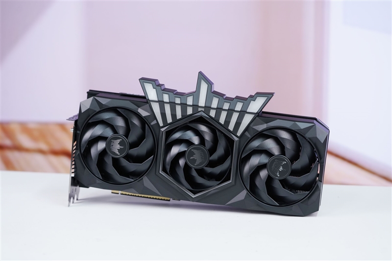 最强非公降临！影驰RTX 5070 Ti HOF OC LAB黑魂X显卡评测：供电、散热都是顶级