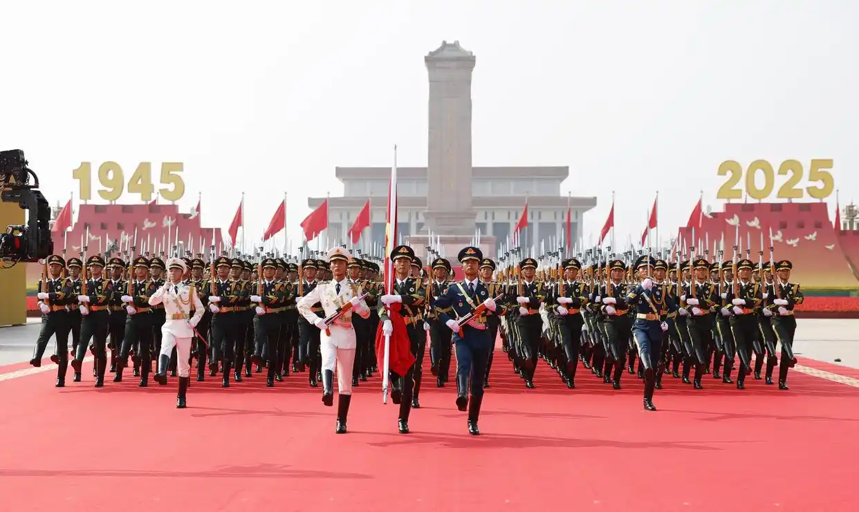 观2025年阅兵有感：铭记历史，共赴复兴新程