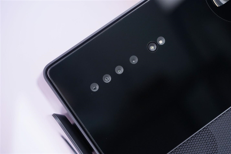 当贝 S7 Ultra Max评测：纯三色激光配合全链路液冷 软硬件结合打造最顶级投影画面
