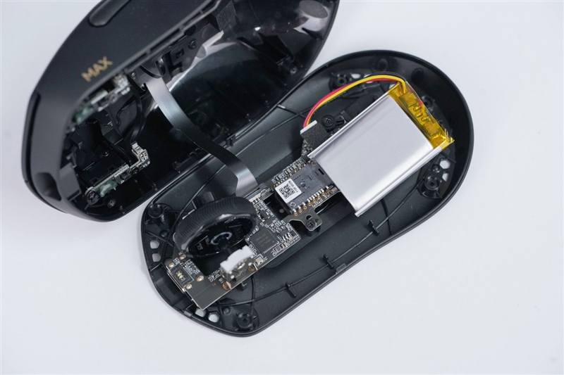雷柏VT1 MAX评测：原生中小手形电竞鼠标 但既不仅限于中小手形 也不仅限于电竞