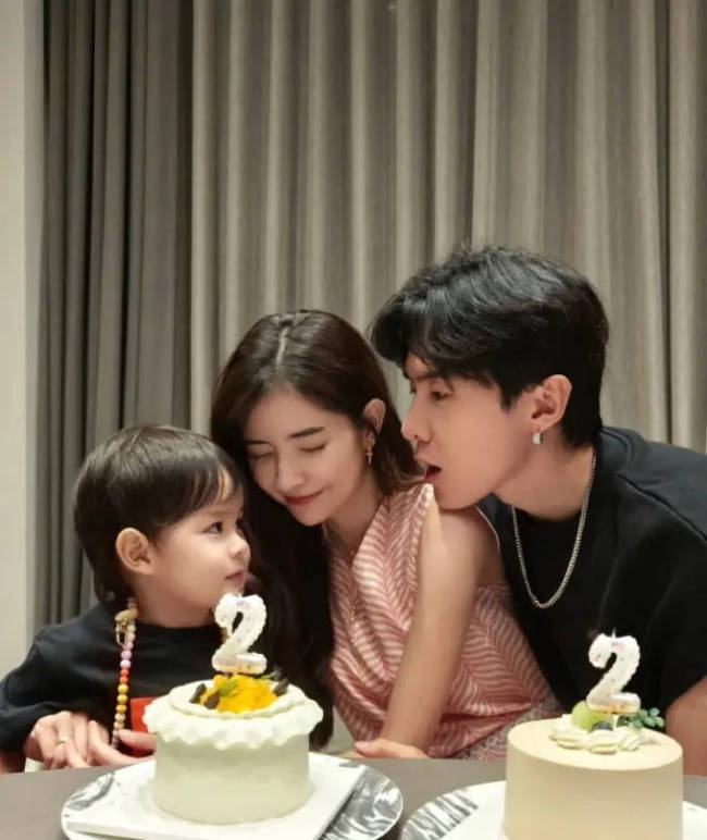 台媒曝唐禹哲与小13岁混血女友领证 两人育有一子