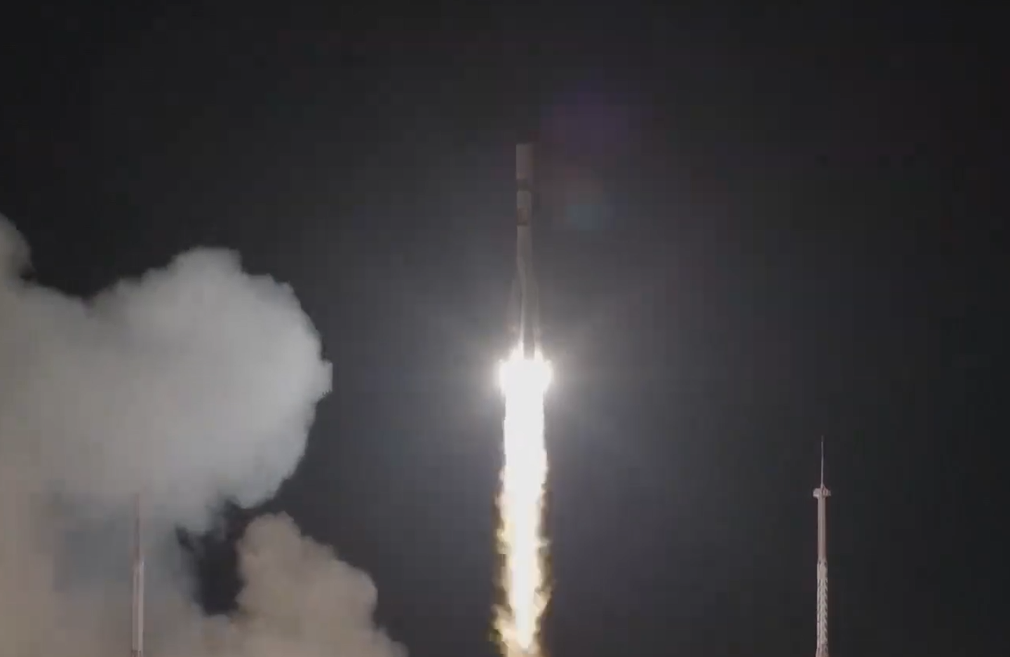 俄罗斯成功发射“进步 MS-32”货运飞船，为国际空间站运送 2.5 吨补给