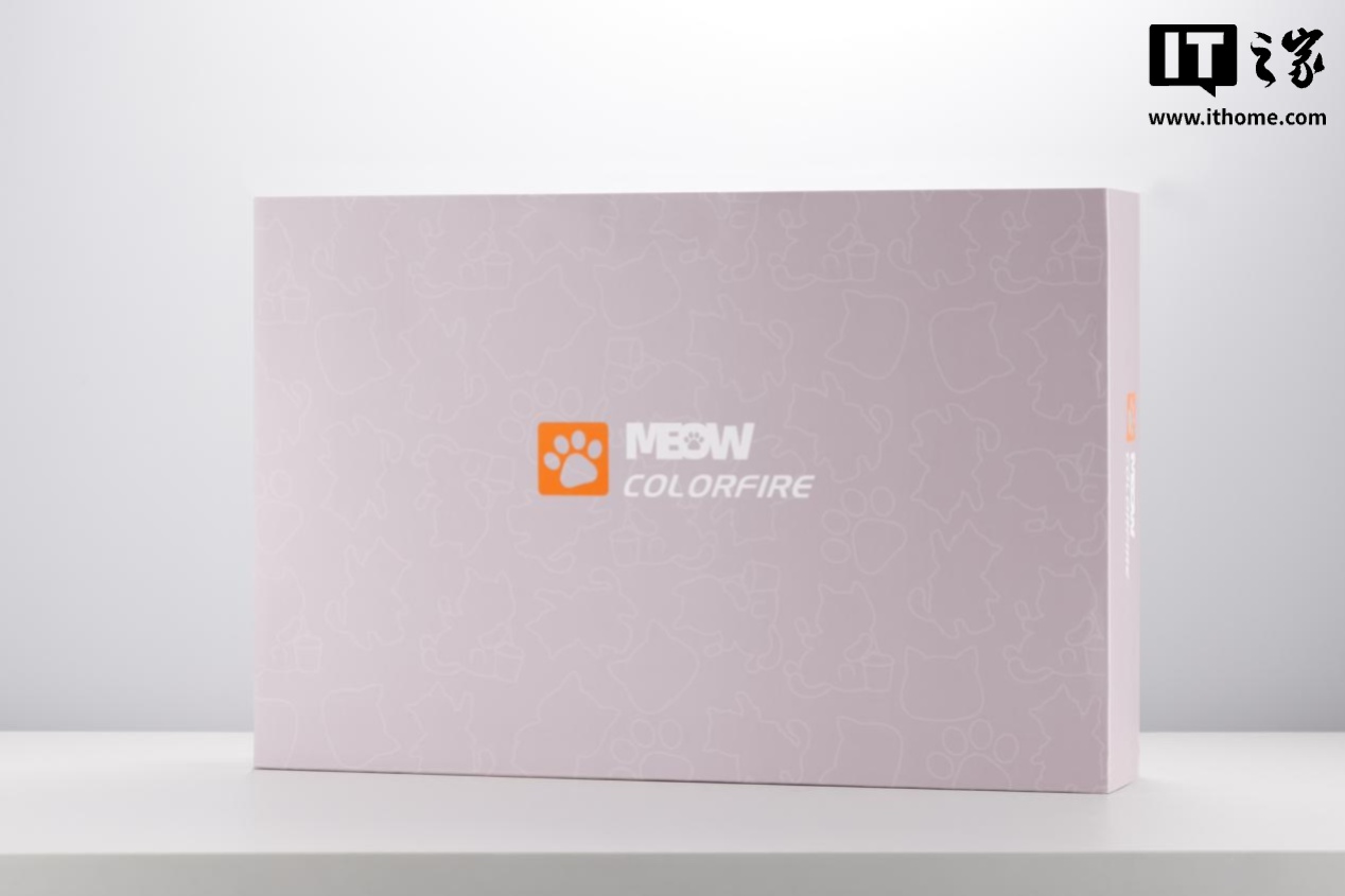 【阿里西西开箱】全金属 CNC 精雕拼图风，COLORFIRE MEOW R16 Ultra 游戏本图赏