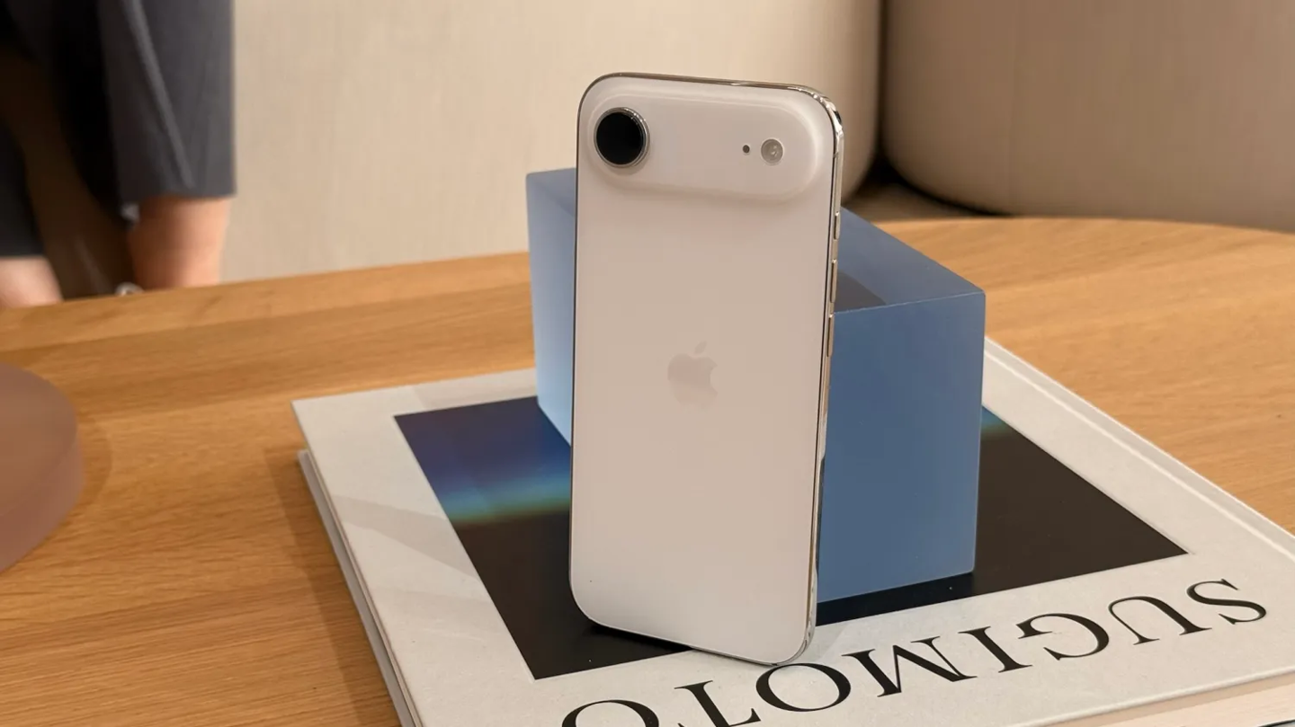 库克力挺 2025 款 iPhone：Air 续航出色、17 Pro 星宇橙成“杀手级颜色”
