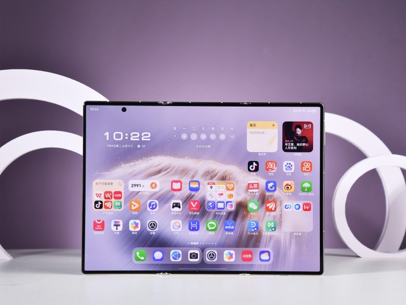 华为Mate XTs 非凡大师全面评测：17999，比iPhone值！