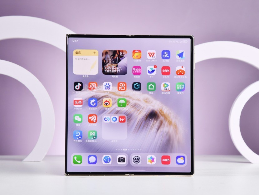 华为Mate XTs 非凡大师全面评测：17999，比iPhone值！
