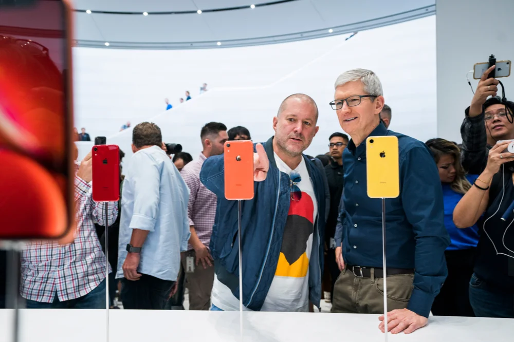 彭博社：前首席设计师 Jony Ive 退出 6 年后，苹果回归设计本源、迈步“体验优先”新方向