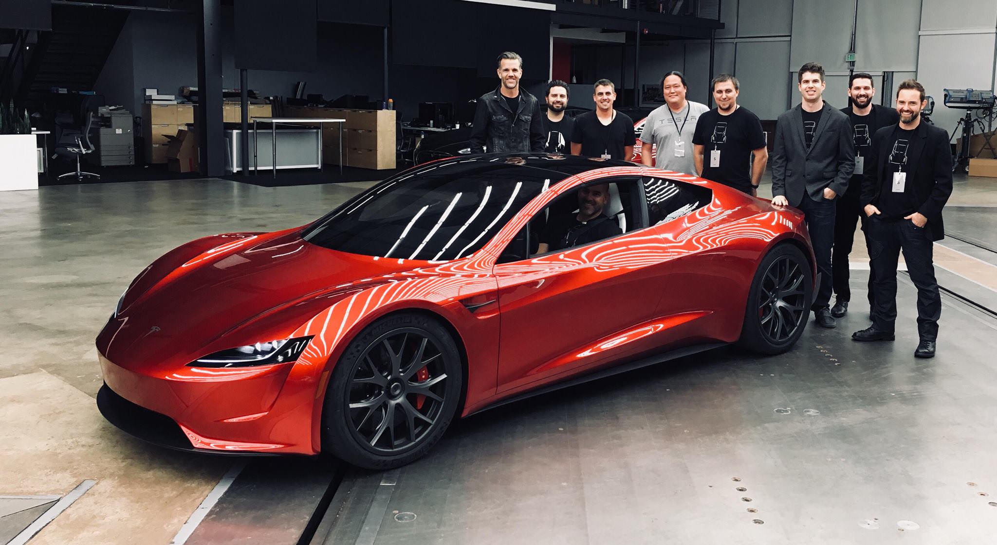马斯克又吊人胃口，称新款特斯拉 Roadster 是“超越汽车范畴的特殊产品”