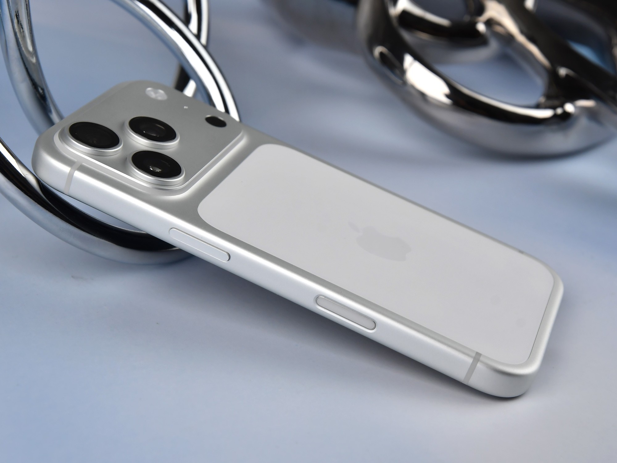 iPhone 17 Pro首发上手：专业影像创作者的视频利器