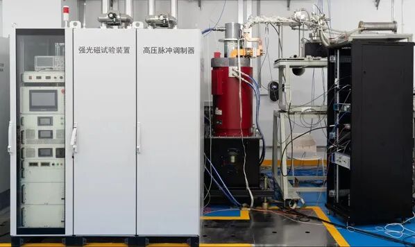 国内首个：安徽大学“强光磁试验装置”取得突破，实现 32MW 微波功率 12 小时稳定输出