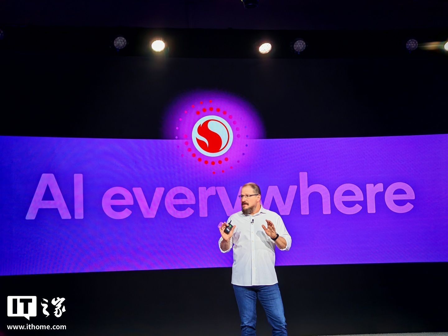 高通展望“AI Everywhere”愿景：以人为中心打造新 UI，扩展智能体技能