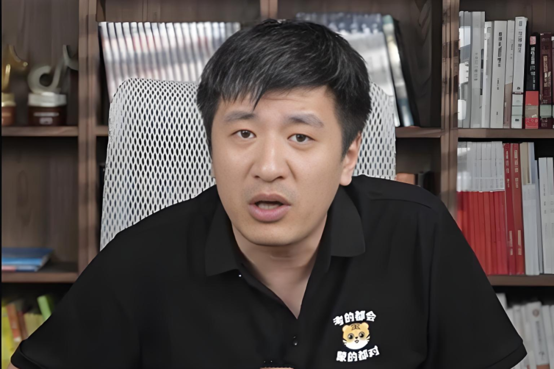 张雪峰是谁？个人资料、教育背景、考研经历及争议盘点