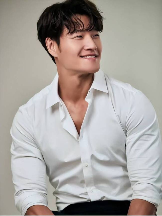 金钟国婚后秀恩爱 称觉得老婆洗碗的样子很漂亮