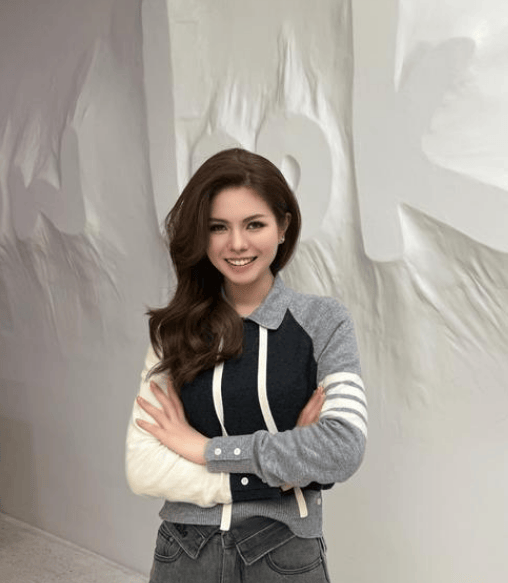 昆凌回应是否怀第四胎：我觉得三个很好