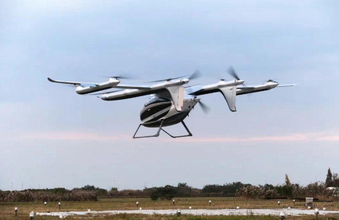 峰飞航空完成全球首次 2 吨级 eVTOL 海上风电平台飞行，32 分钟往返 93 公里